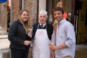 IR - Ferrara Students w. gelato